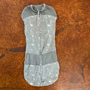 Happiest baby sleepea swaddle gray planets medium